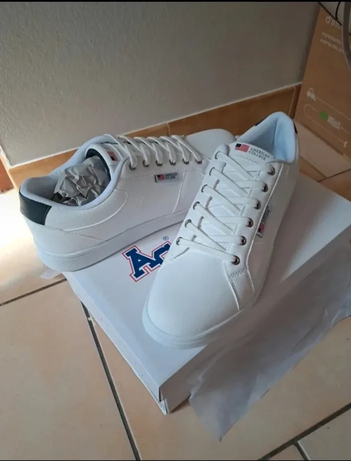 Basket homme 44