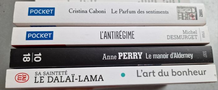 4 livres Cristina caboni/Michel Desmurget/Anne Perry et le dalai Lama