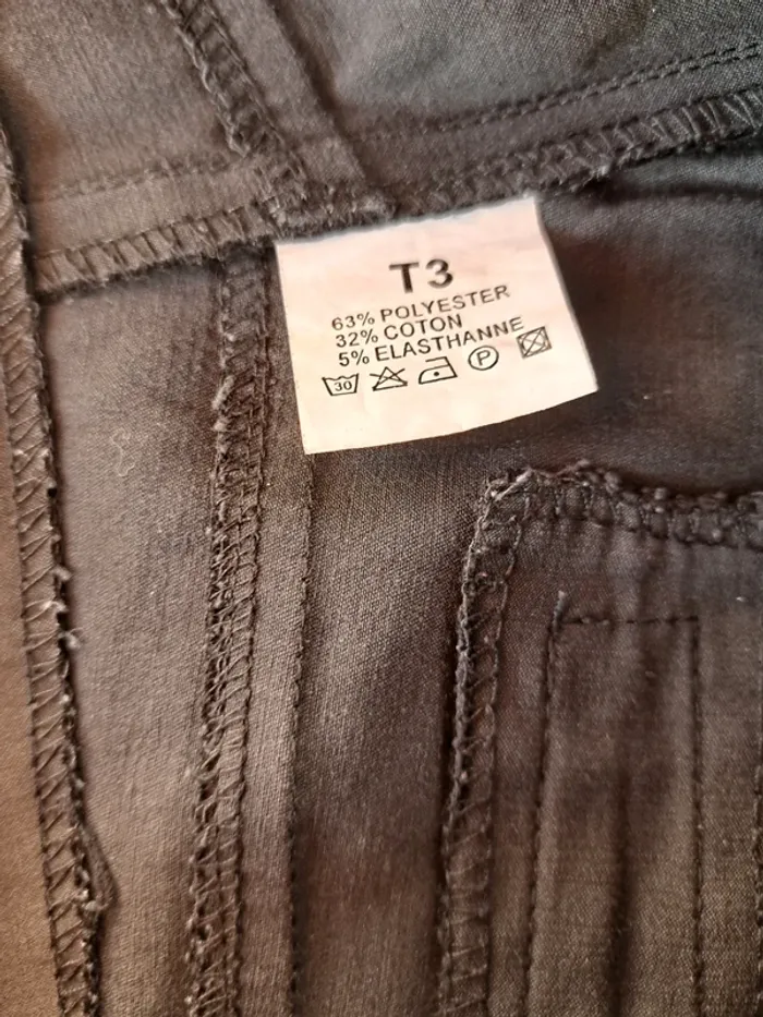 T2/3 Short satiné noir - photo numéro 3