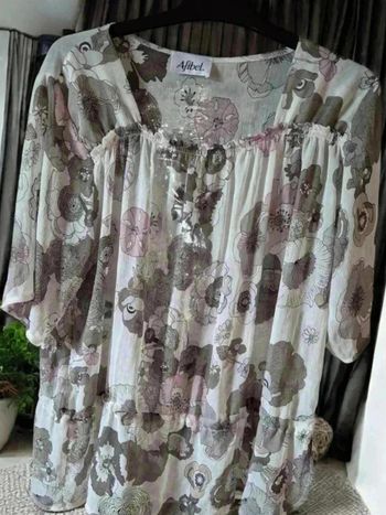 Blouse 🌹 46/48 🌹