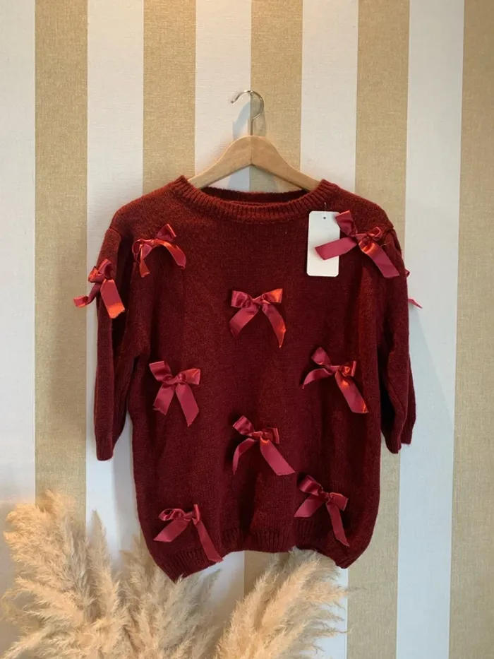 Pull bordeaux a détails noeud - photo numéro 2