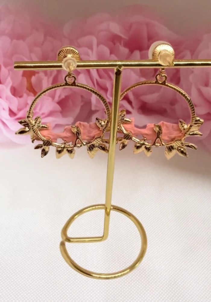 Boucles d'oreilles clous perle couronne de fleurs et cristal - photo numéro 3