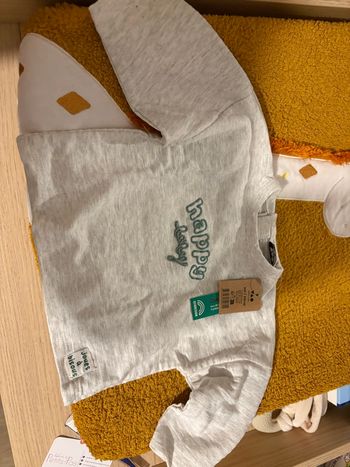 T-shirt longue manche tape à l’œil