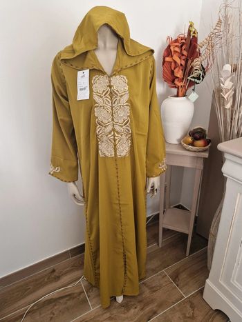 Djellaba brodée 💛