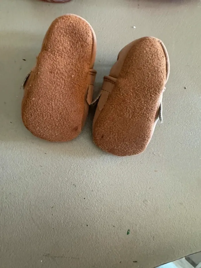 Chaussure bébé - photo numéro 2