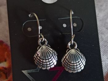 Boucles d'oreilles coquillage argenté