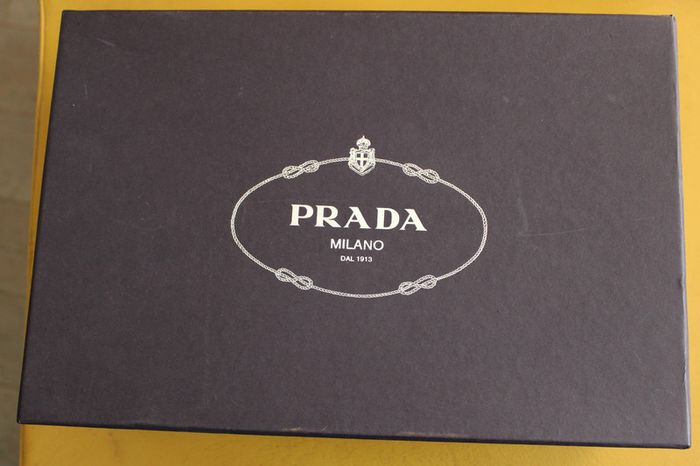 baskets sneakers pour femme de la marque Prada pointure 36 - photo numéro 12