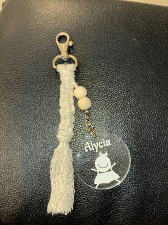 Porte clé macramé avec prénom neuf
