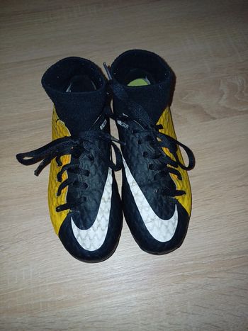 Chaussures de foot 32 nike