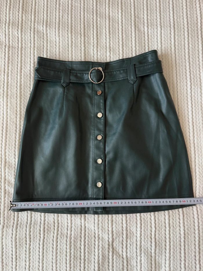 Superbe jupe similicuir / Taille 40 - photo numéro 9