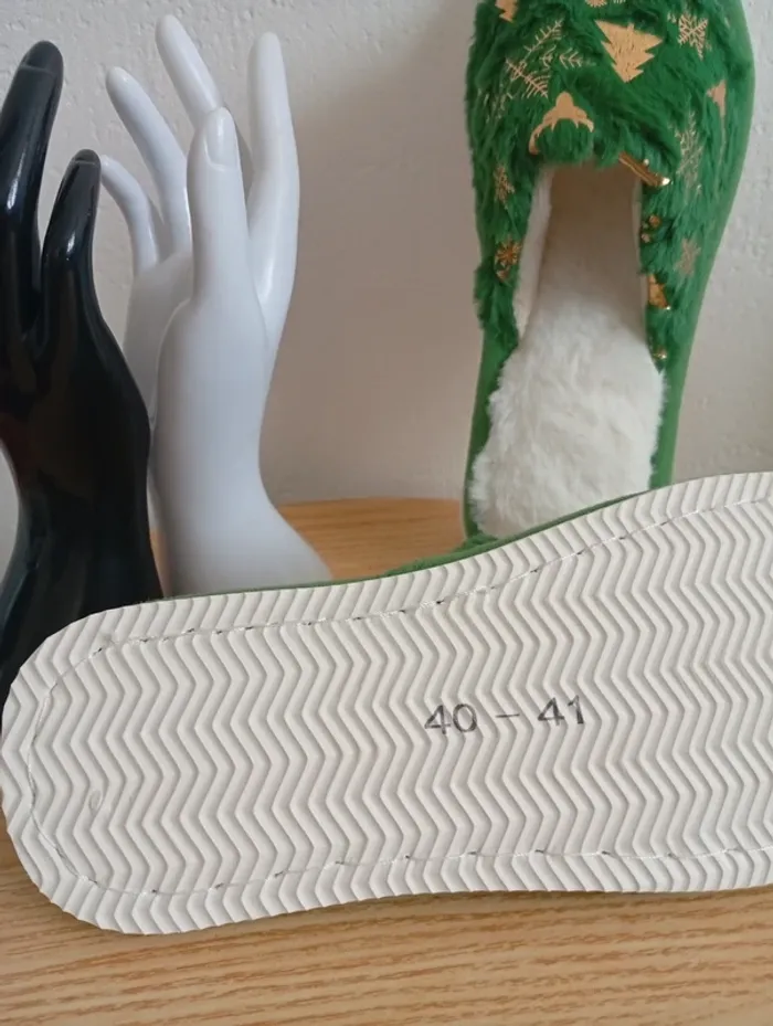 Pantoufles hiver femme spécial Noël 40 idée cadeau - photo numéro 2