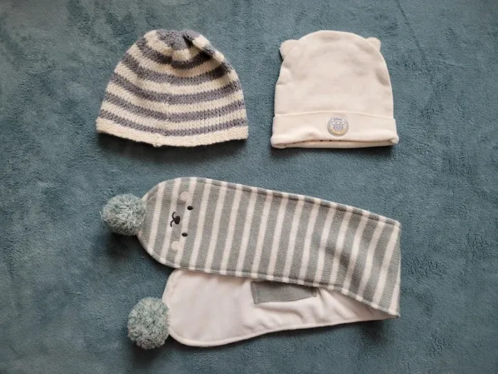 2 bonnets et 1 écharpe - photo numéro 2