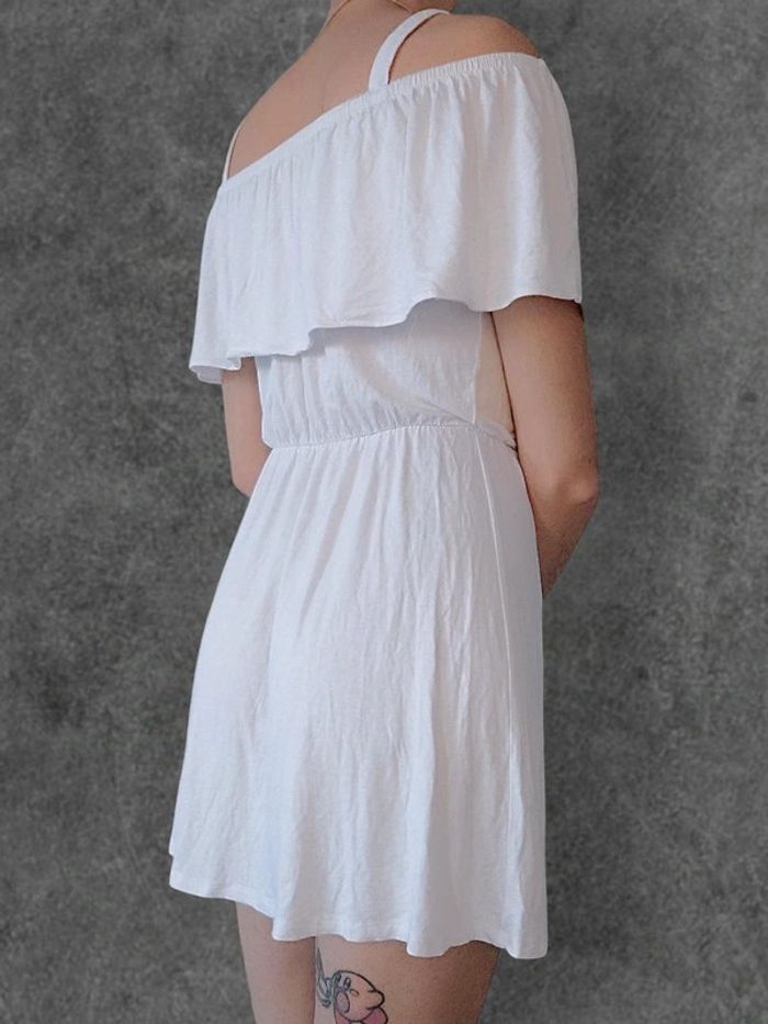 Robe patineuse épaule dénudé décolleté volant blanc - 36/S à 38/M - photo numéro 4