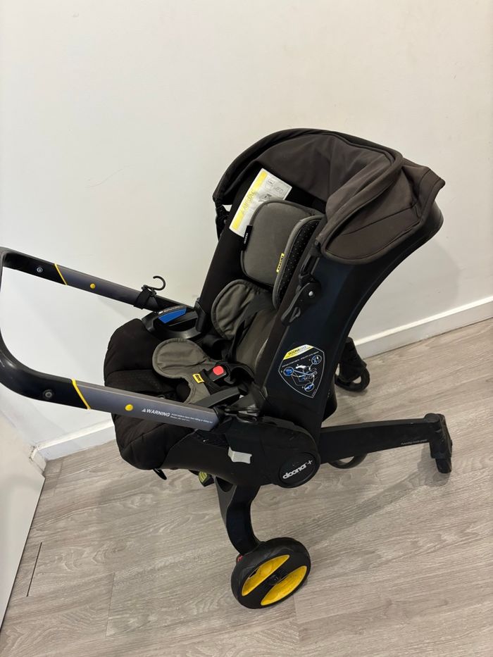 Poussette doona noir - photo numéro 4