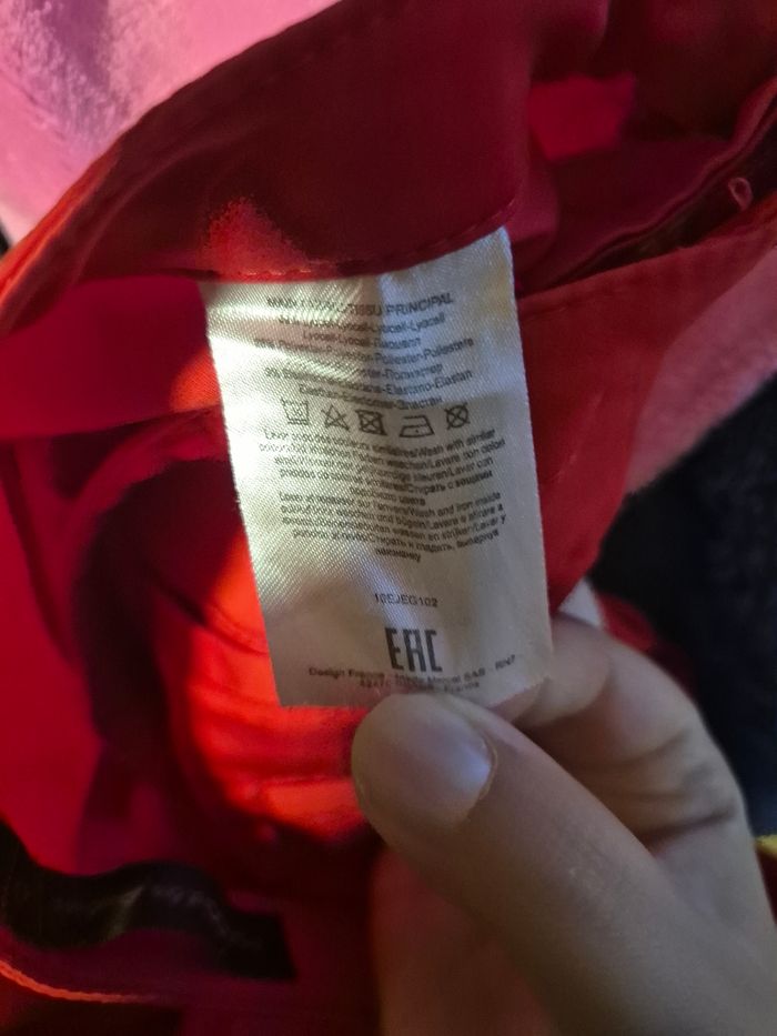 Pantalon rouge - photo numéro 5