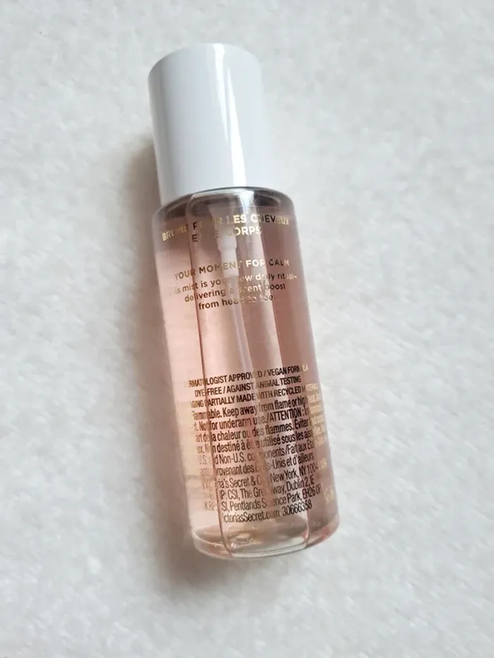 Brume corporelle parfumée Victoria's Secret 💜  Coconut Milk Rose - photo numéro 2
