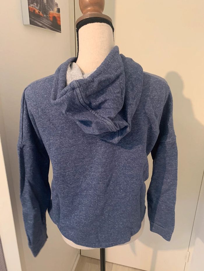 Sweat-shirt à capuche en bon état - photo numéro 3