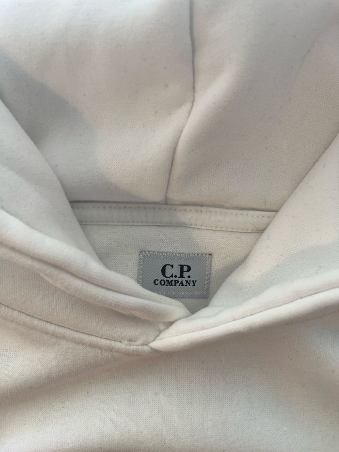 Pull C.P. Company blanc - photo numéro 1