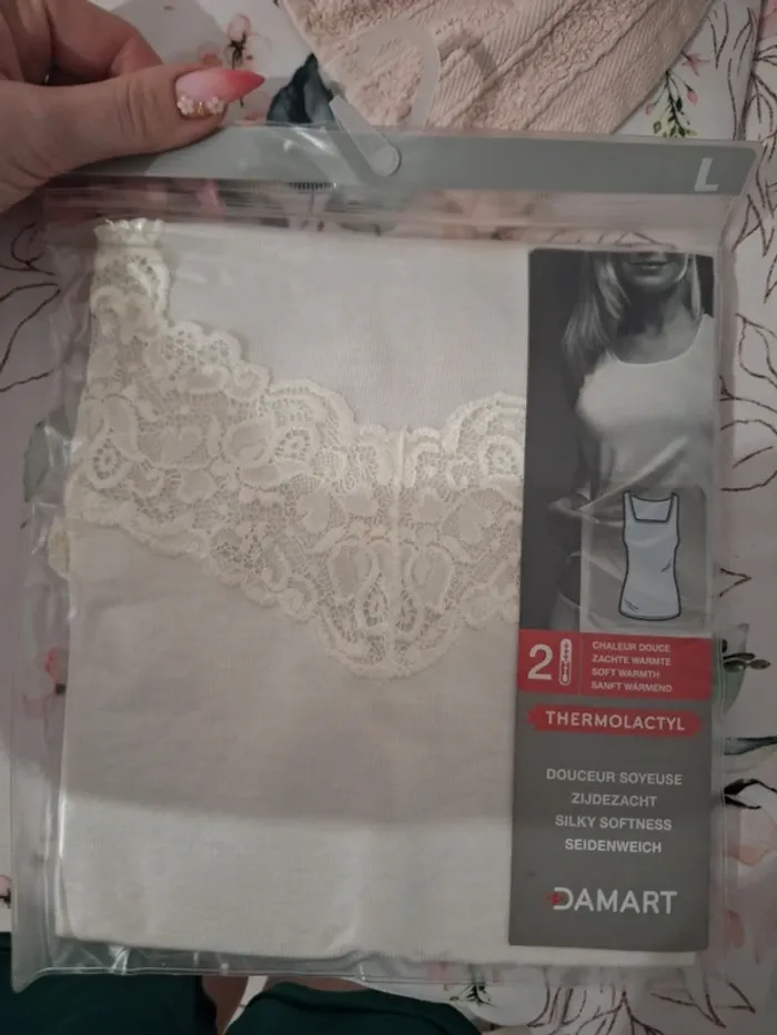 Haut Damart