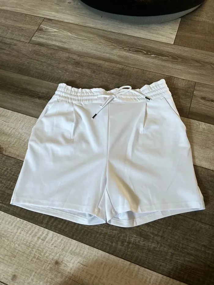 Short blanc Esmara
