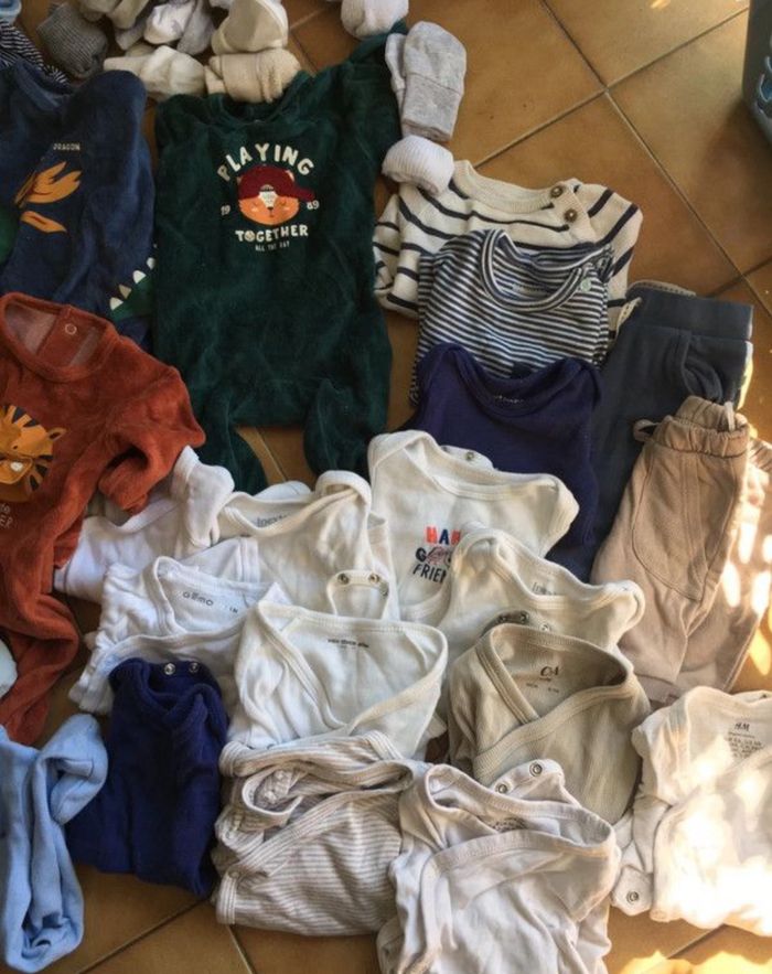 Lot bébé 1 mois - photo numéro 3