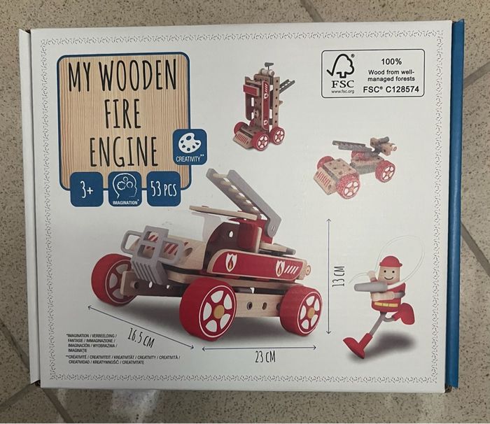 Engin de construction en bois