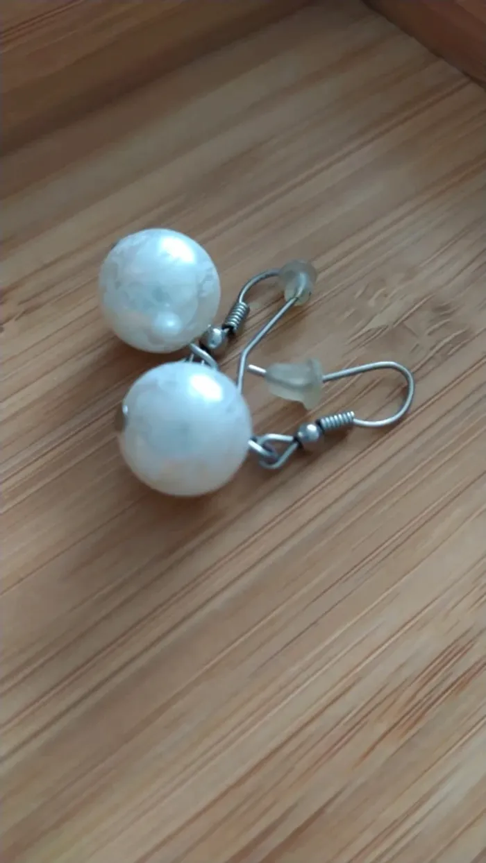 Boucles d'oreilles nacrées - photo numéro 2