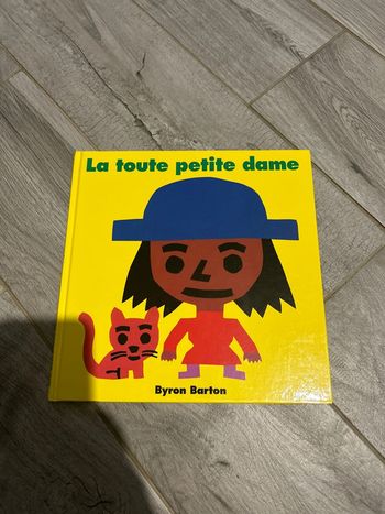 Livre la toute petite dame