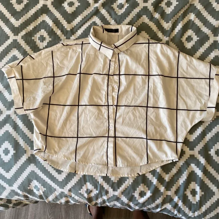 chemise courte blanche à rayure noir