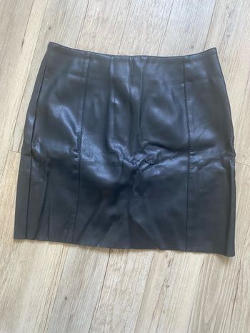 Jupe courte similicuir H&m taille 36 noir