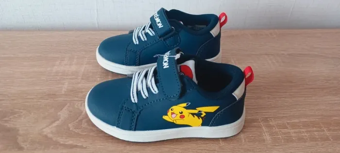 Baskets à scratch garçon Pikachu Pokemon, taille 25, neuves jamais portées. - photo numéro 2