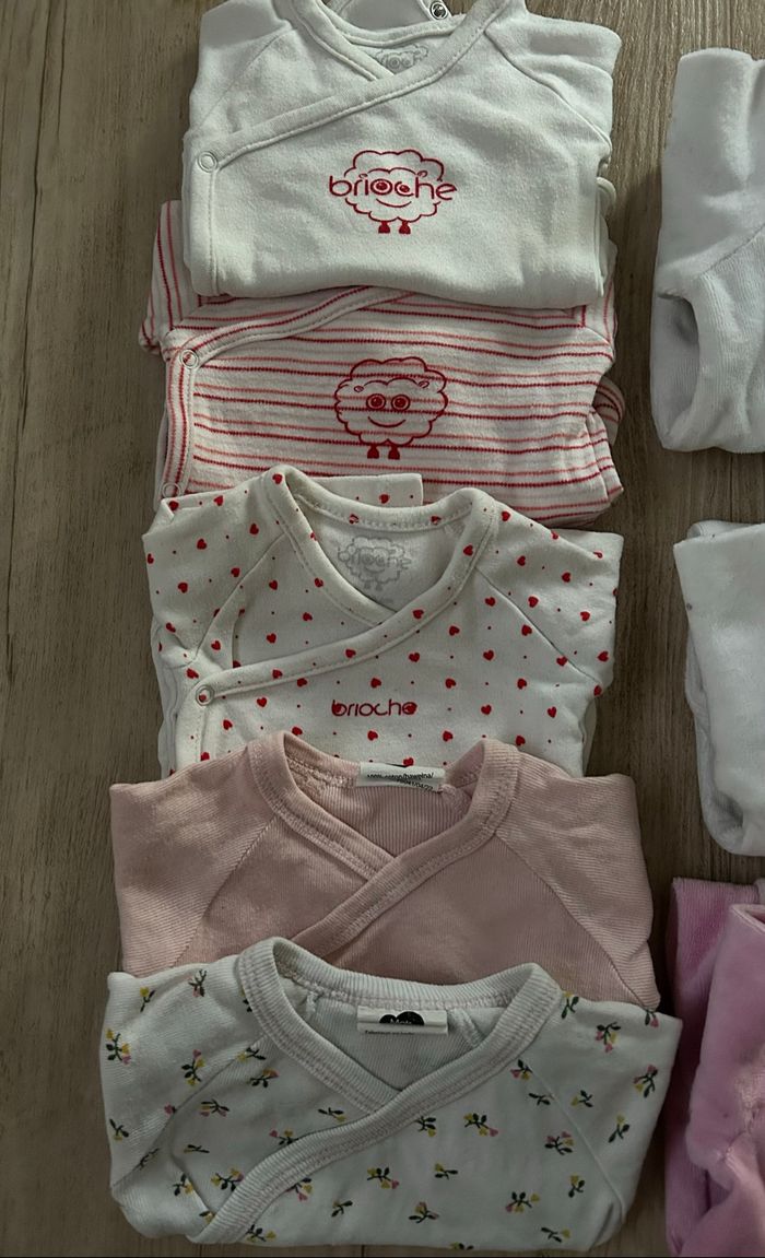 Lots bodies et pyjamas légers - photo numéro 2
