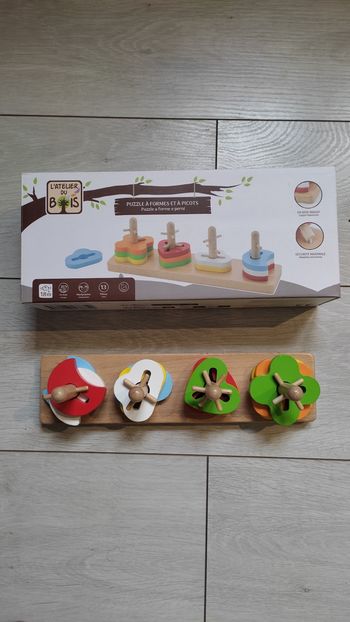 Puzzle à formes et picots L'atelier du bois