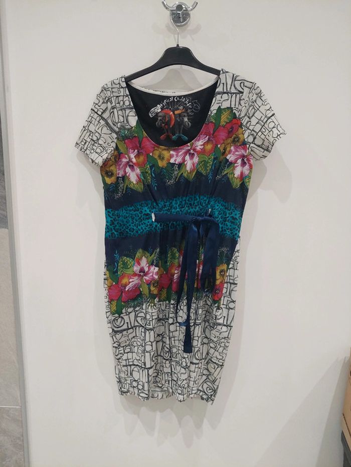 Robe femme desigual taille L - photo numéro 3