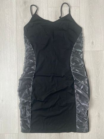 Robe noire élégante – Taille S