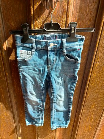 Ravissant slim Tommy Hilfiger 2 ans 