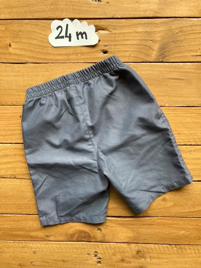Short gris - photo numéro 2
