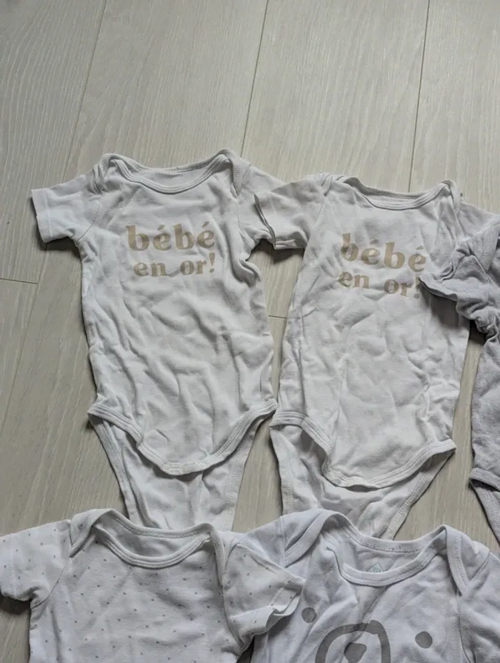 Lot 10 bodies manches courtes 23mois / 2ans - photo numéro 3