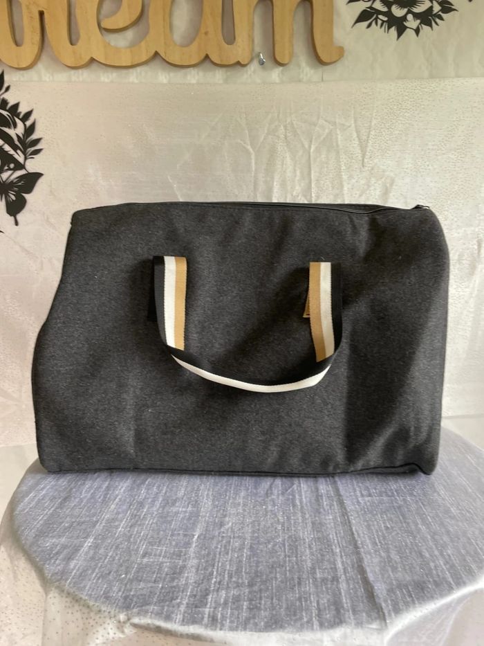 Sac Boss Parfum - Comme neuf - photo numéro 6