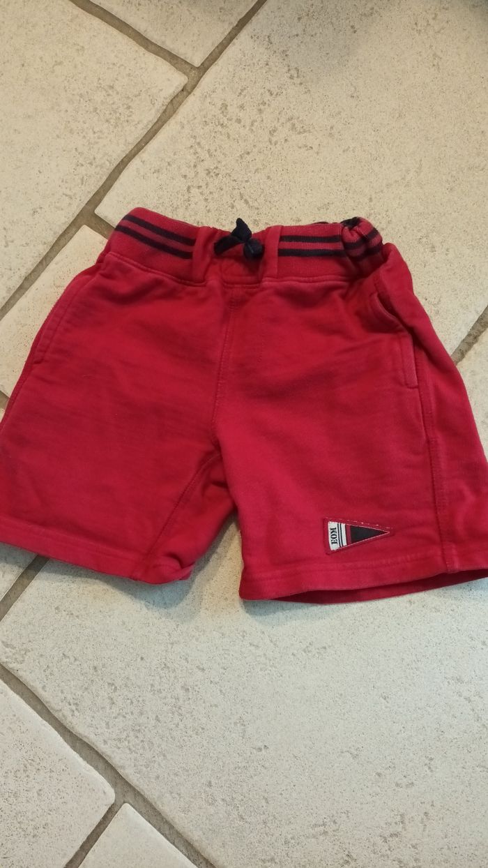 4 shorts 4ans