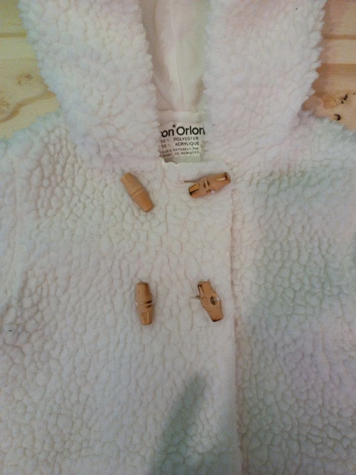 Manteau blanc 6 mois. - photo numéro 5