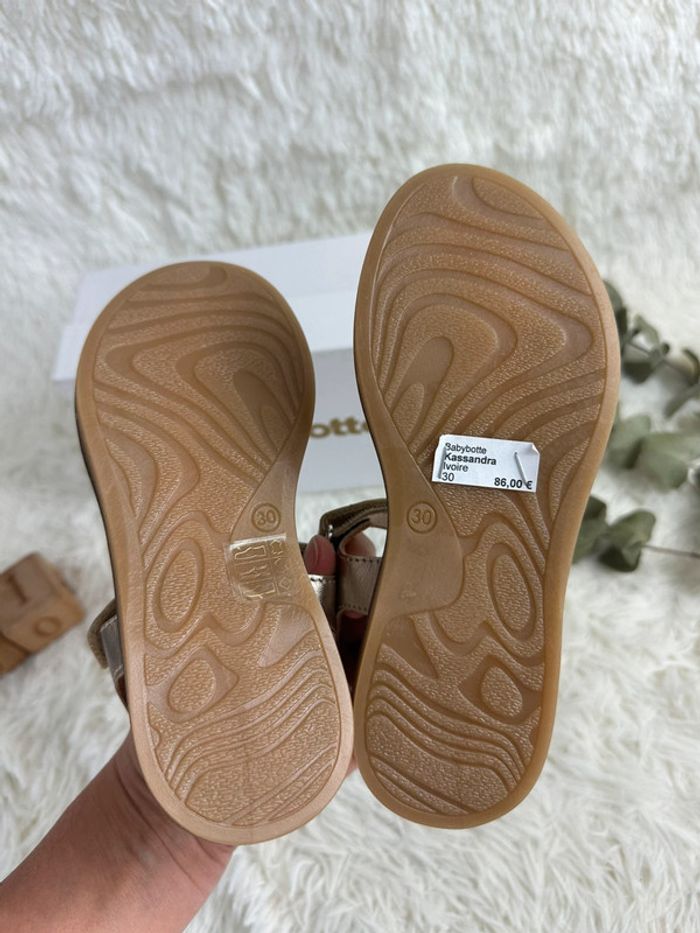 Paire de sandales Babybotte taille 30 - photo numéro 8