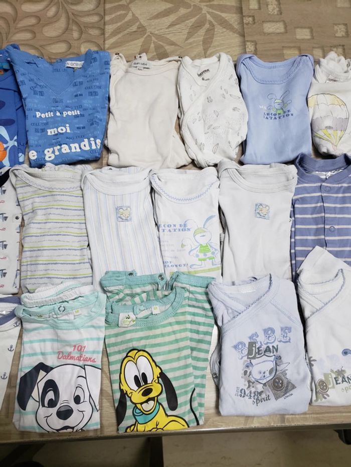 Lot 30 bodis 6 mois 68 cm - photo numéro 3