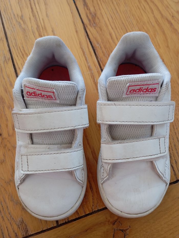 Chaussure à scratch