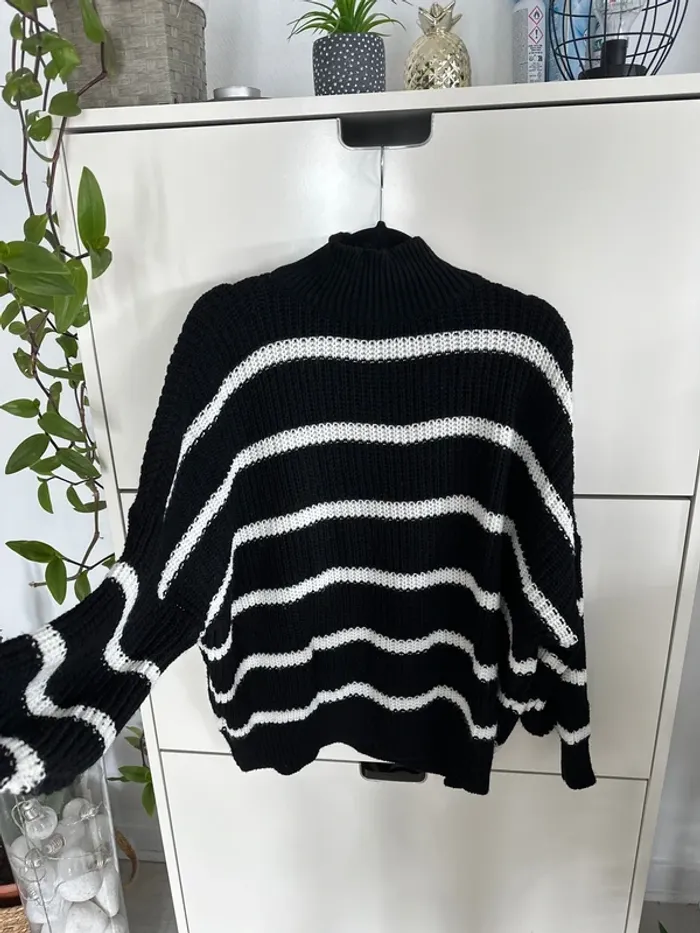 Pull marinière noir et blanc