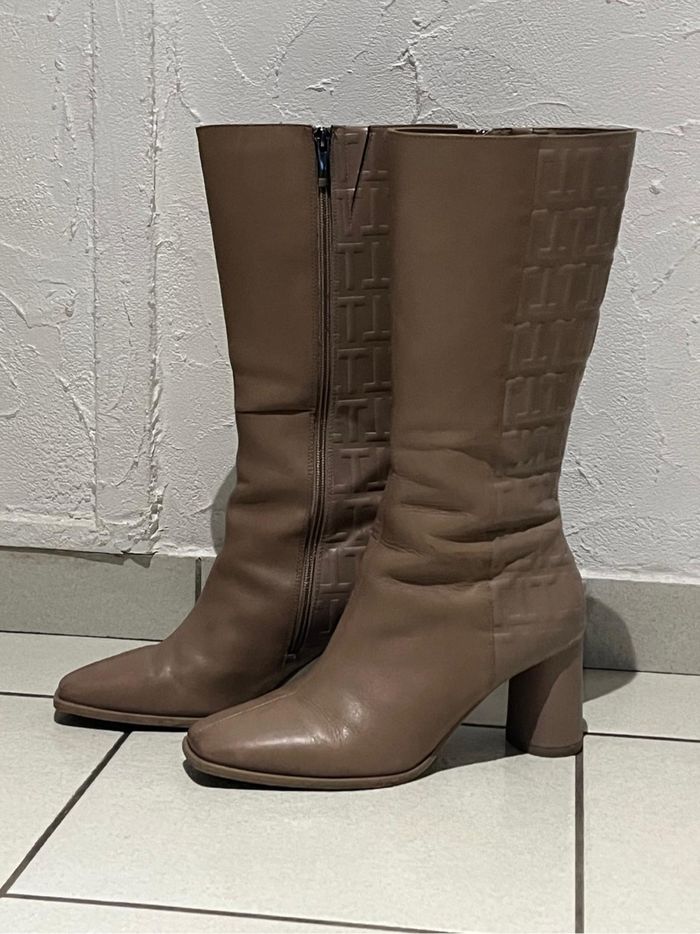 👢Bottes hautes beige monogramme - photo numéro 2