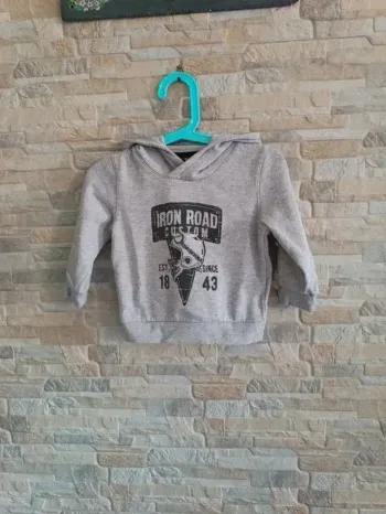Sweat à capuche gris Kiabi 24M