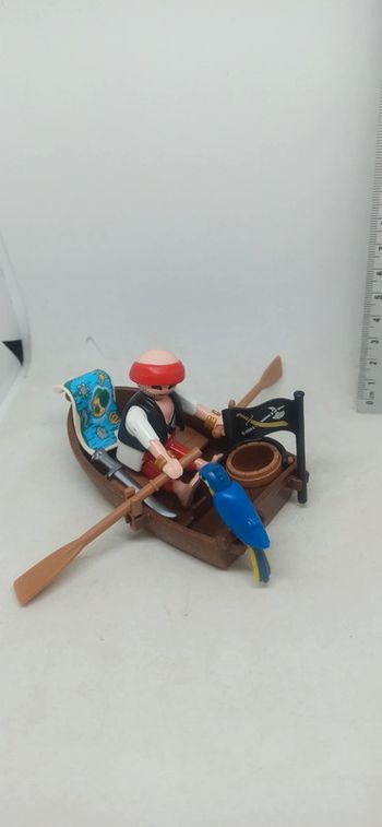 Barque pirate avec carte et perroquet playmobil