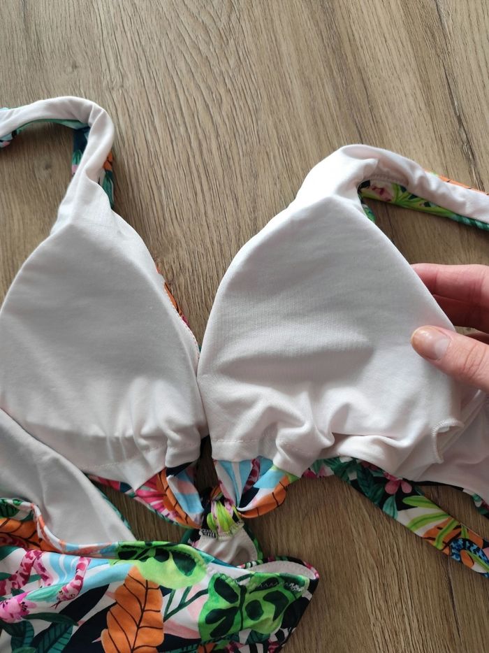 Maillot de bain fleuri - photo numéro 3