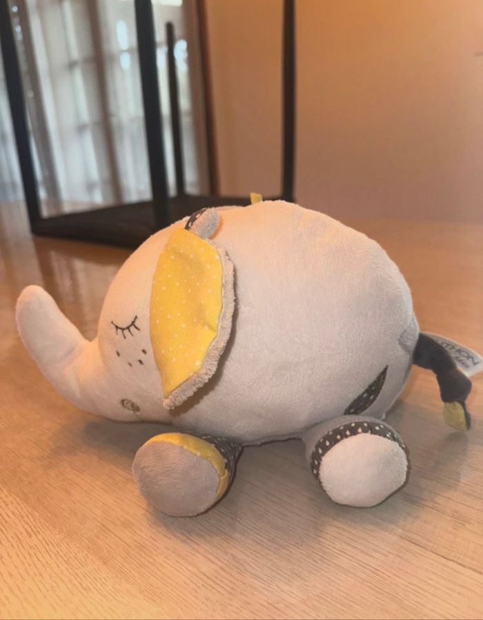 Doudou éléphant - photo numéro 2